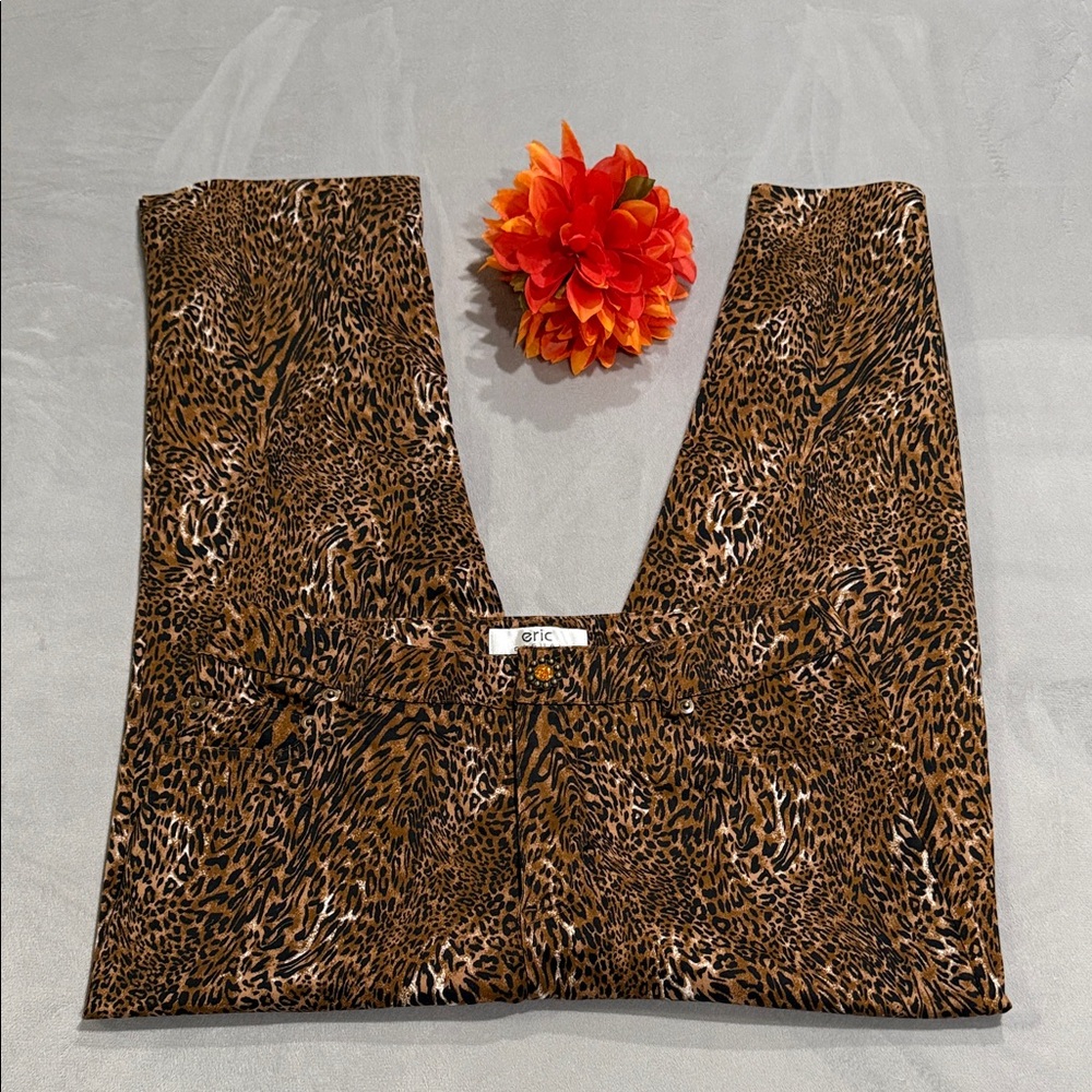 Eric Casual Leopard Print Crop Pants Size 2
